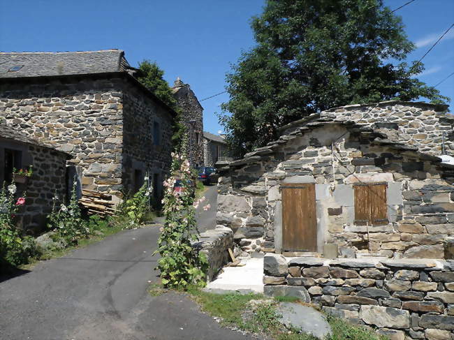 Fête du village :Vide grenier, pétanque, soupe aux Choux