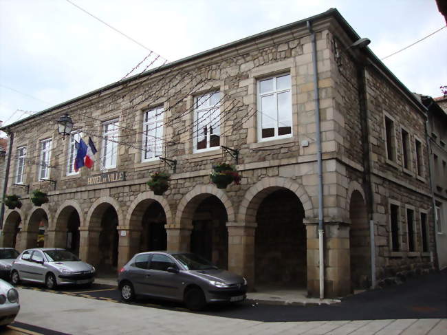 Montfaucon-en-Velay, mairie - Montfaucon-en-Velay (43290) - Haute-Loire