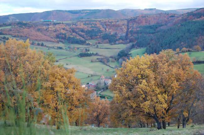 Village de Saint-Austremoine - Au centre de la vallée du même nom - Saint-Austremoine (43380) - Haute-Loire