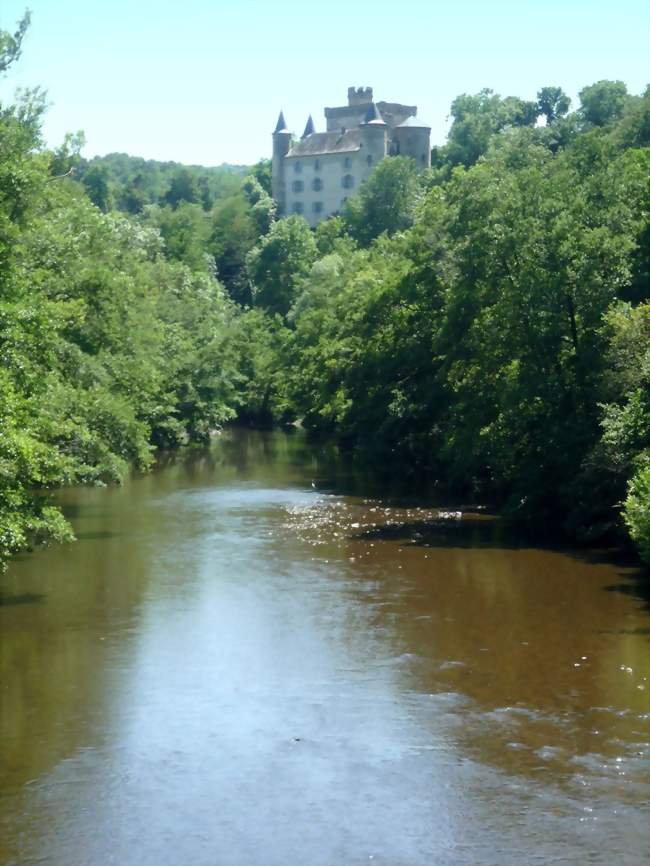 Le Château de Torsiac et l'Alagnon - Torsiac (43450) - Haute-Loire