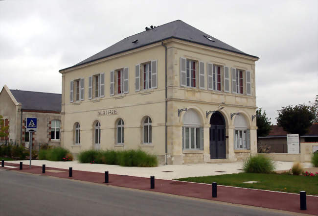 La mairie - Autry-le-Châtel (45500) - Loiret