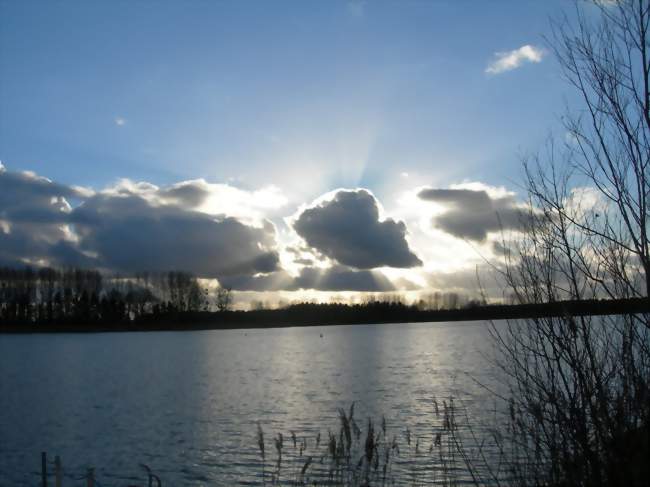 Lac de bray-en-Val - Crédits: Anji/Panoramio/CC by SA