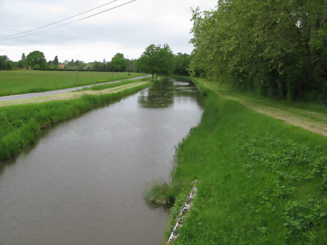 Le canal d'Orléans - Châtenoy (45260) - Loiret