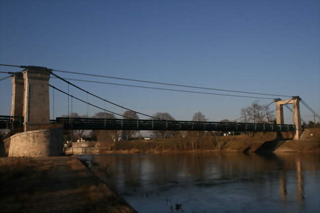 Le pont suspendu - Châtillon-sur-Loire (45360) - Loiret