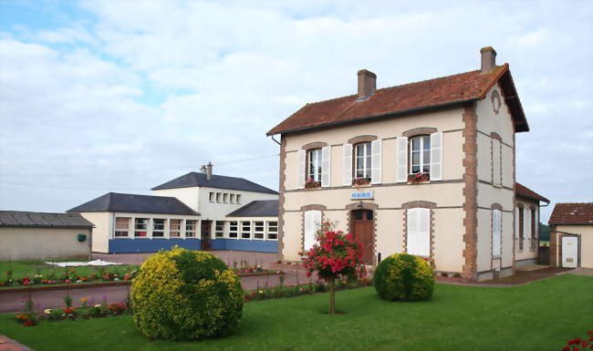 La mairie & l'école - Ervauville (45320) - Loiret
