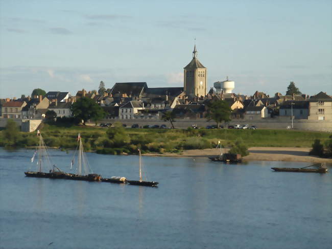 Vue de la commune depuis la rive droite de la Loire - Jargeau (45150) - Loiret