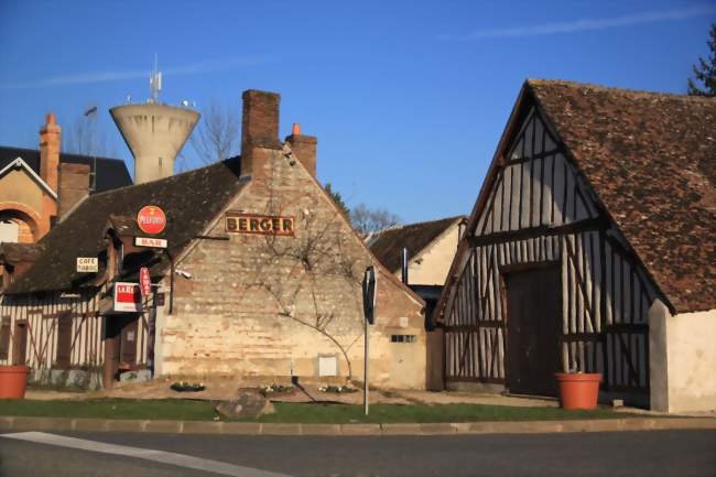 Village de Jouy-le-Potier/Panoramio/CC by SA