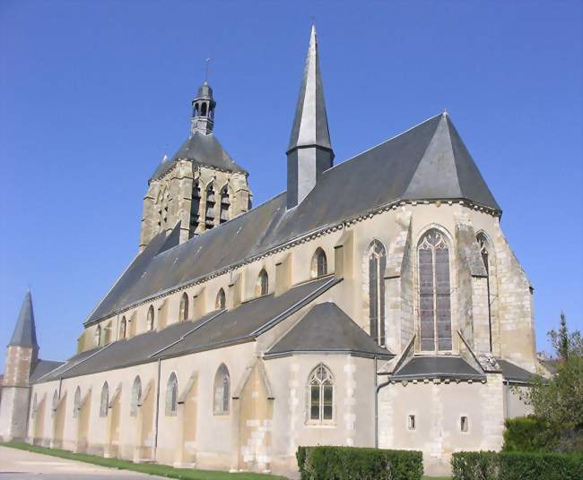 L'église Saint-Symphorien - Neuville-aux-Bois (45170) - Loiret