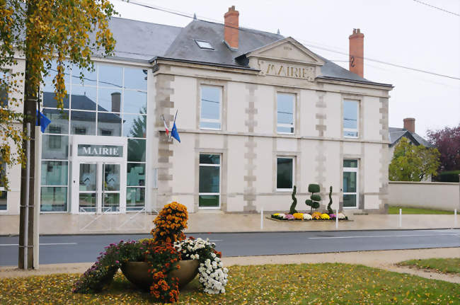 La mairie - Traînou (45470) - Loiret