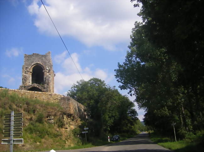 Les ruines du château - Camboulit (46100) - Lot