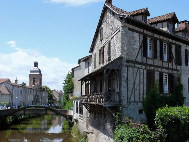 La Bave et le quai des Récollets - Saint-Céré (46400) - Lot