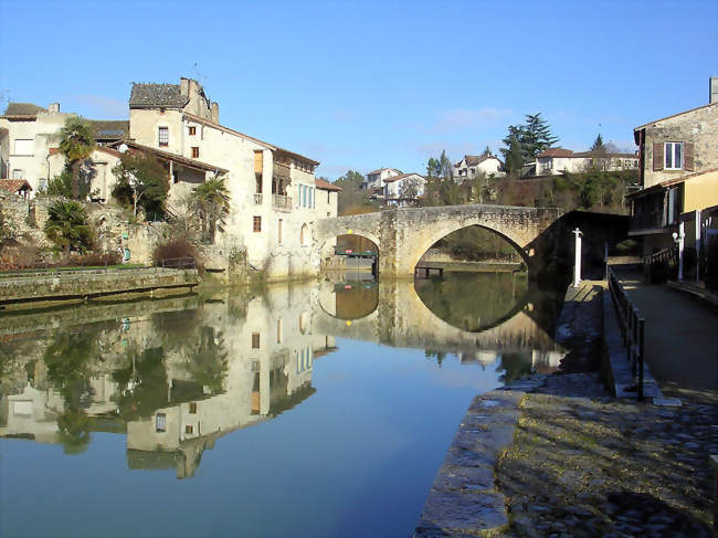 Vieux pont sur la Baïse - Nérac (47600) - Lot-et-Garonne