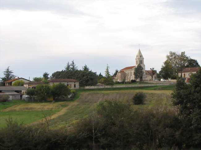 Vue sur l'église - Thézac (47370) - Lot-et-Garonne