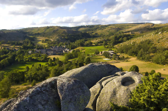 Vue générale de Rûnes - Fraissinet-de-Lozère (48220) - Lozère