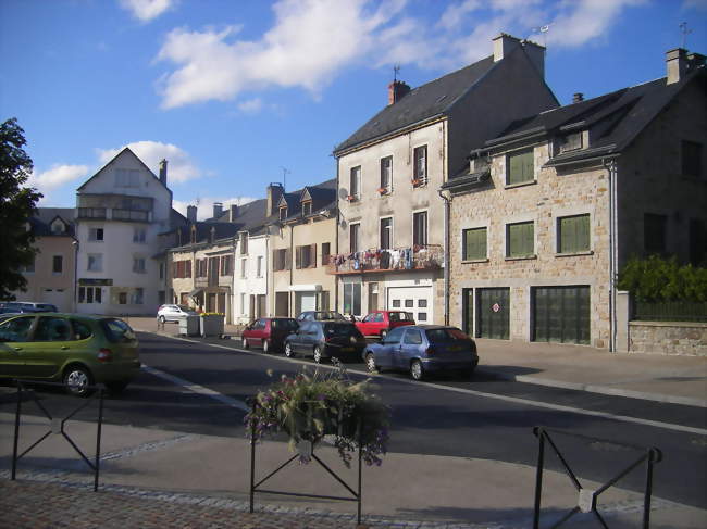 Vue du centre du village - Saint-Chély-d'Apcher (48200) - Lozère