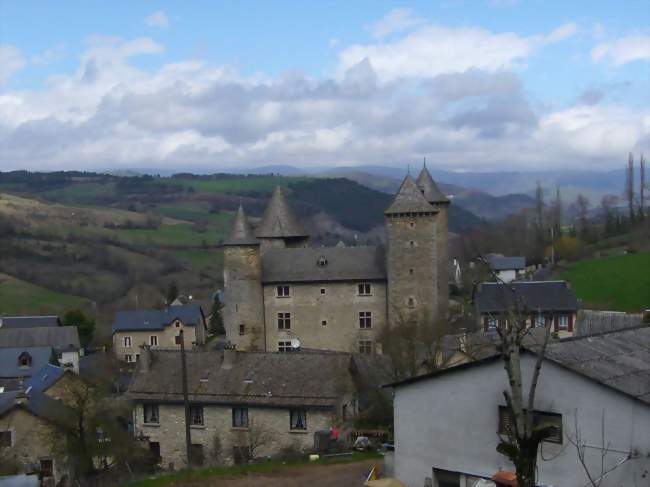 Vue générale du village - Saint-Saturnin (48500) - Lozère