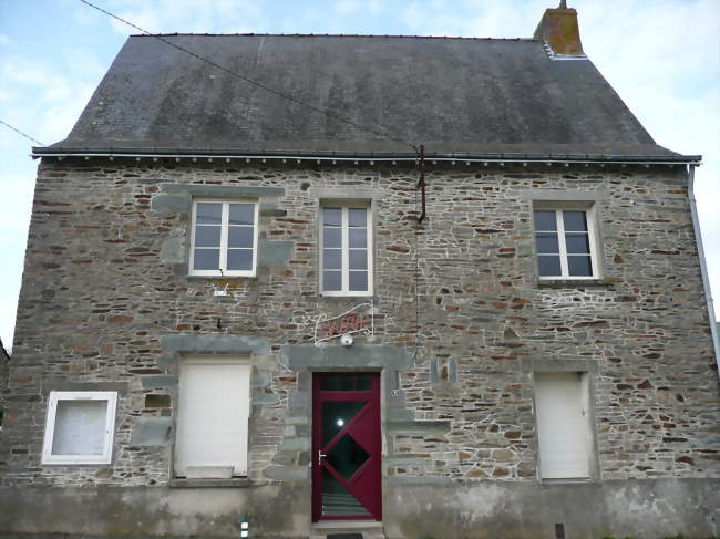 Bâtiment du XVe siècle abritant la Mairie de Carbay - Carbay (49420) - Maine-et-Loire