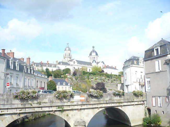 Spectacle Madame Sans-Gêne par la compagnie du Pont d'Ardoise au château de la Lorie
