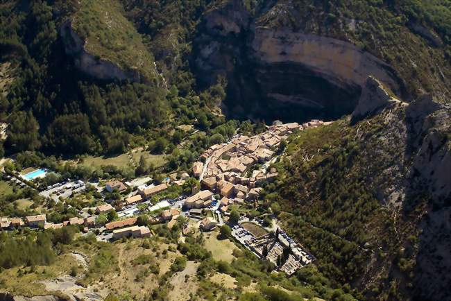 Village d'Orpierre - Orpierre (05700) - Hautes-Alpes