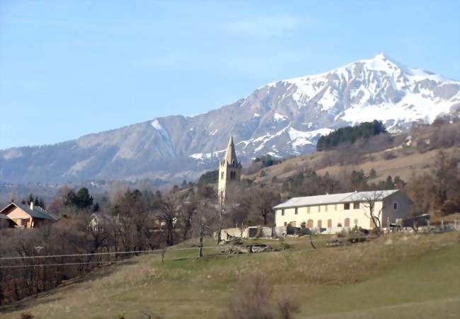 Le village - Prunières (05230) - Hautes-Alpes