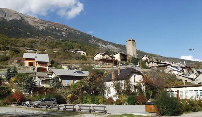 Le bourg - Saint-Clément-sur-Durance (05600) - Hautes-Alpes