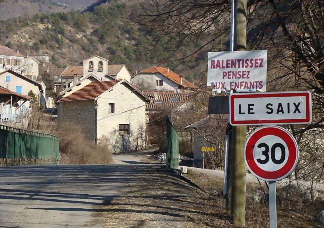 L'entrée du village - Le Saix (05400) - Hautes-Alpes