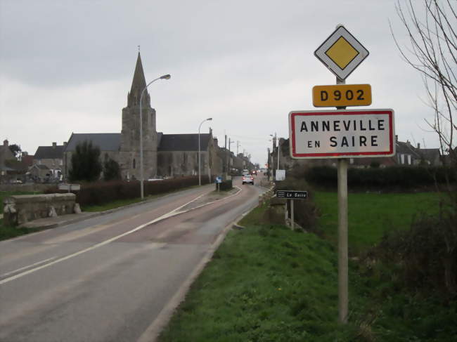 Entrée de la commune avec la Saire - Anneville-en-Saire (50760) - Manche