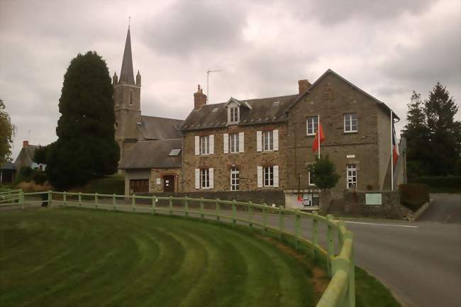 Le bourg de Baudre, avec la mairie et l'église Saint-Ouen - Baudre (50000) - Manche