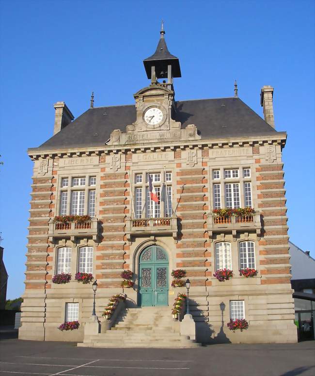 L'hôtel de ville - La Haye-Pesnel (50320) - Manche