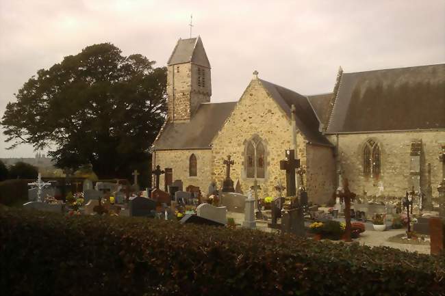 Église Saint-Corneille et son if - Nicorps (50200) - Manche