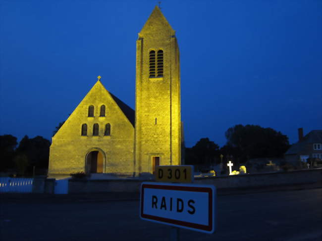 Église Saint-Georges - Raids (50500) - Manche