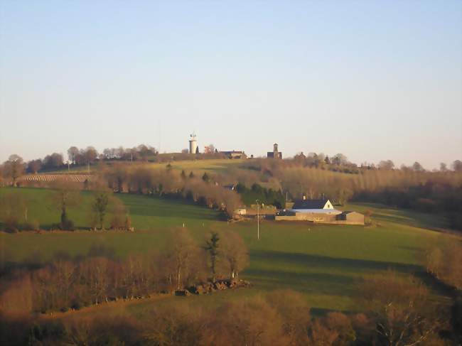 Le bourg de Saint-Martin, point culminant de la Manche - Chaulieu (50150) - Manche