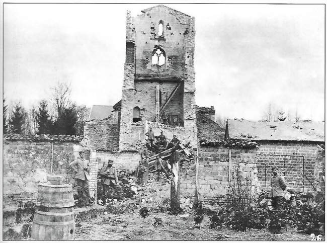 l'église en juillet 1915  - Aubérive (51600) - Marne