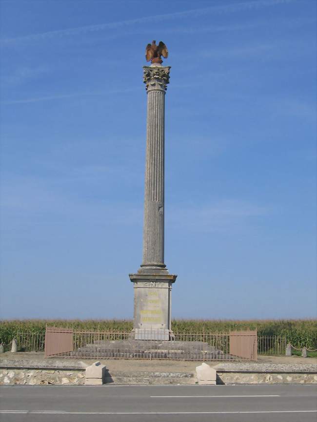 Colonne commémorative des victoires napoléoniennes de février 1814 - Champaubert (51270) - Marne