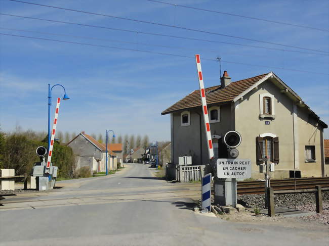 L'entrée du village par le sud - Cherville (51150) - Marne