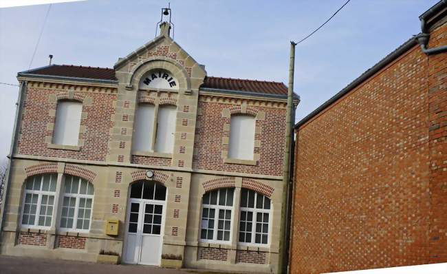 Vue de la  Mairie - Dampierre-le-Château (51330) - Marne