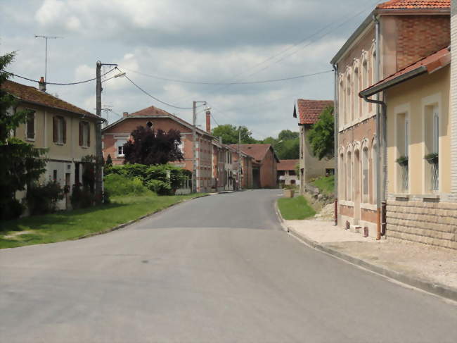 La Grande Rue - Glannes (51300) - Marne