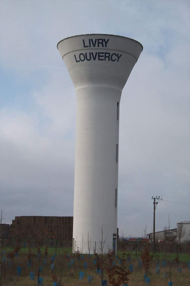 château d'eau affichant le nom du village - Livry-Louvercy (51400) - Marne