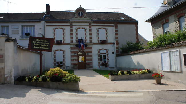 L'Hôtel de ville  - Ludes (51500) - Marne