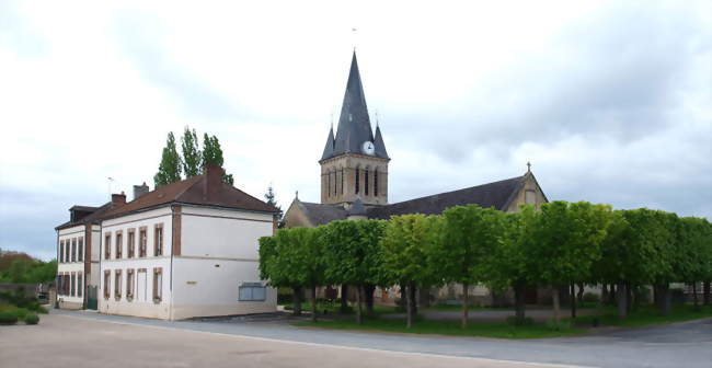 La mairie et l'église - Saudoy (51120) - Marne