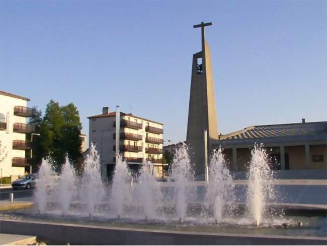 L'église Sainte-Bernadette (Tinqueux, 1962) - Tinqueux (51430) - Marne