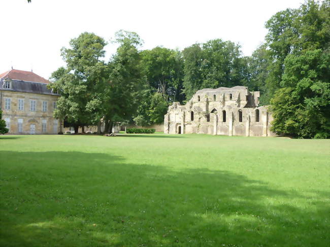 Escapades : Randonnée des Gouffres de Trois-Fontaines