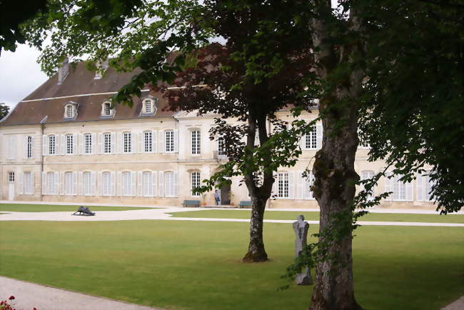 Abbaye Château d'Auberive - Auberive (52160) - Haute-Marne
