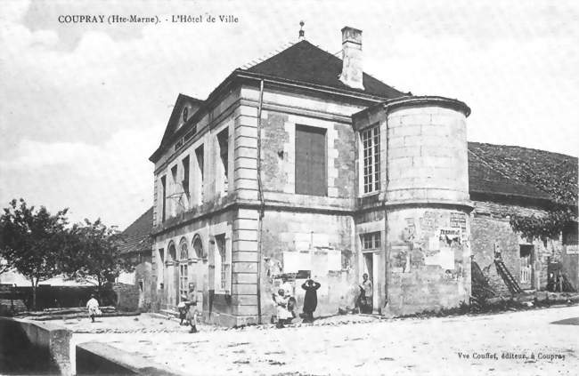 Carte postale ancienne de l'Hôtel de Ville - Coupray (52210) - Haute-Marne