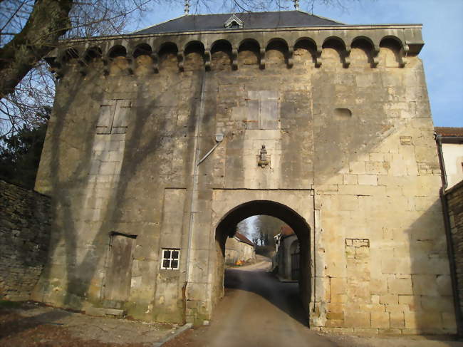 porte fortifiée - Montsaugeon (52190) - Haute-Marne