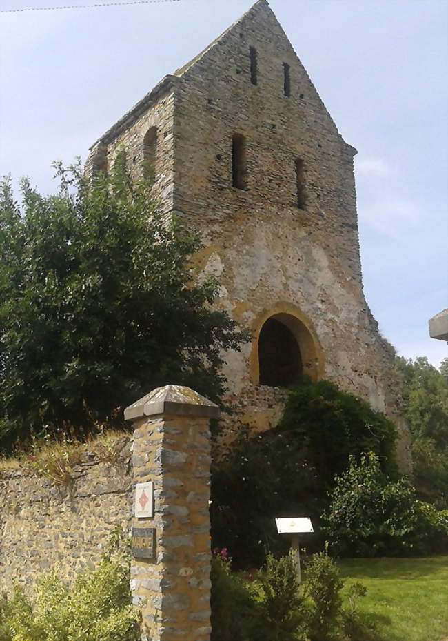 L'ancien clocher avec son toit en bâtière - La Cropte (53170) - Mayenne