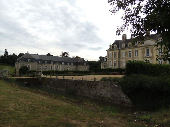 Le château de Magnanne - Ménil (53200) - Mayenne