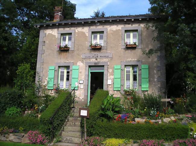 Maison éclusière sur la Mayenne - Saint-Baudelle (53100) - Mayenne