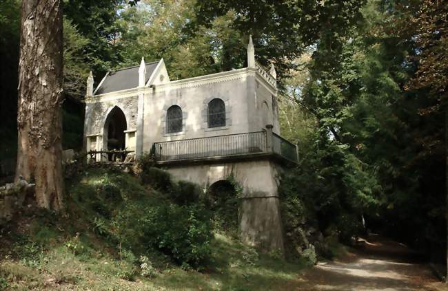 L'ermitage de St Cénéré au bord de l'Erve - Saulges (53340) - Mayenne