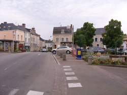 MARCHÉ DE COSSÉ-LE-VIVIEN